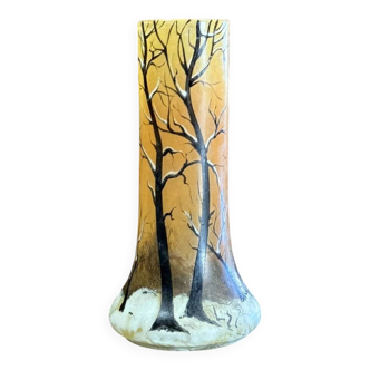Legras: vase en verre émaillé à décor d'un paysage hivernal peint a la main