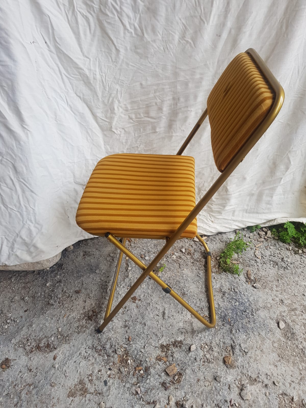 Old folding chair lafuma metal gold with fabric yellow stripes vintage