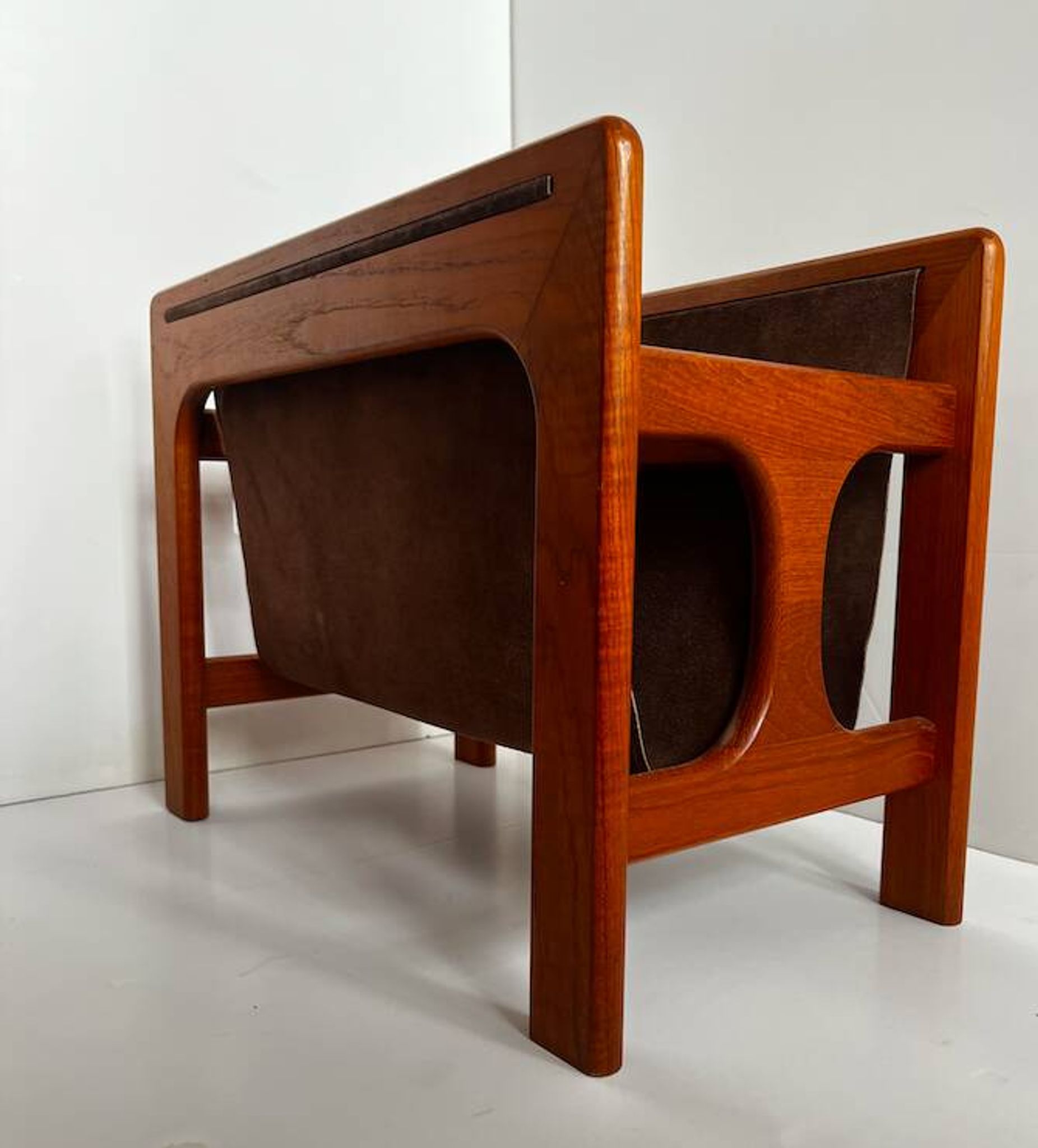 Aksel Kjersgaard magazine rack