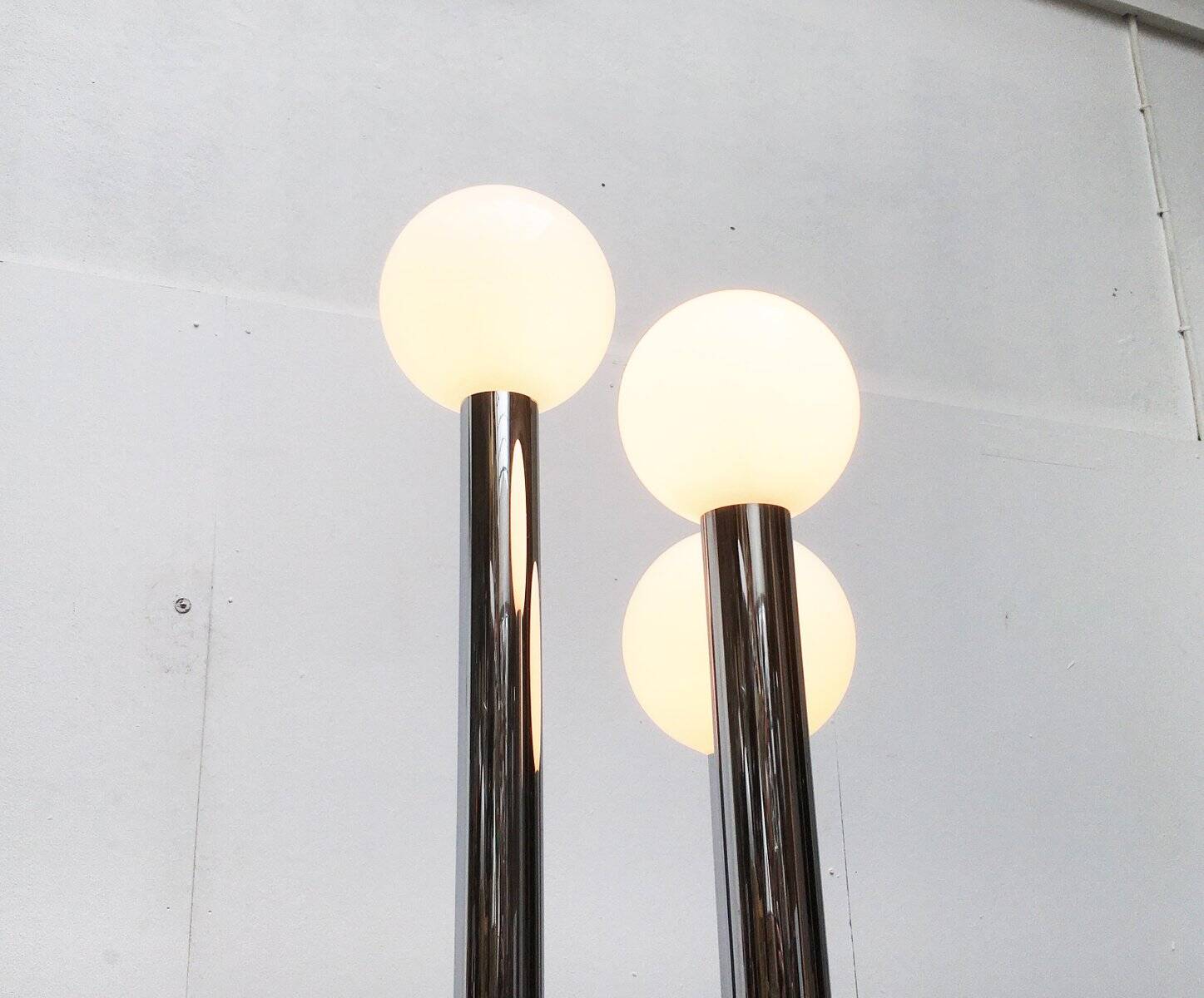 Vintage German floor lamp from the 1970s in glass and metal.