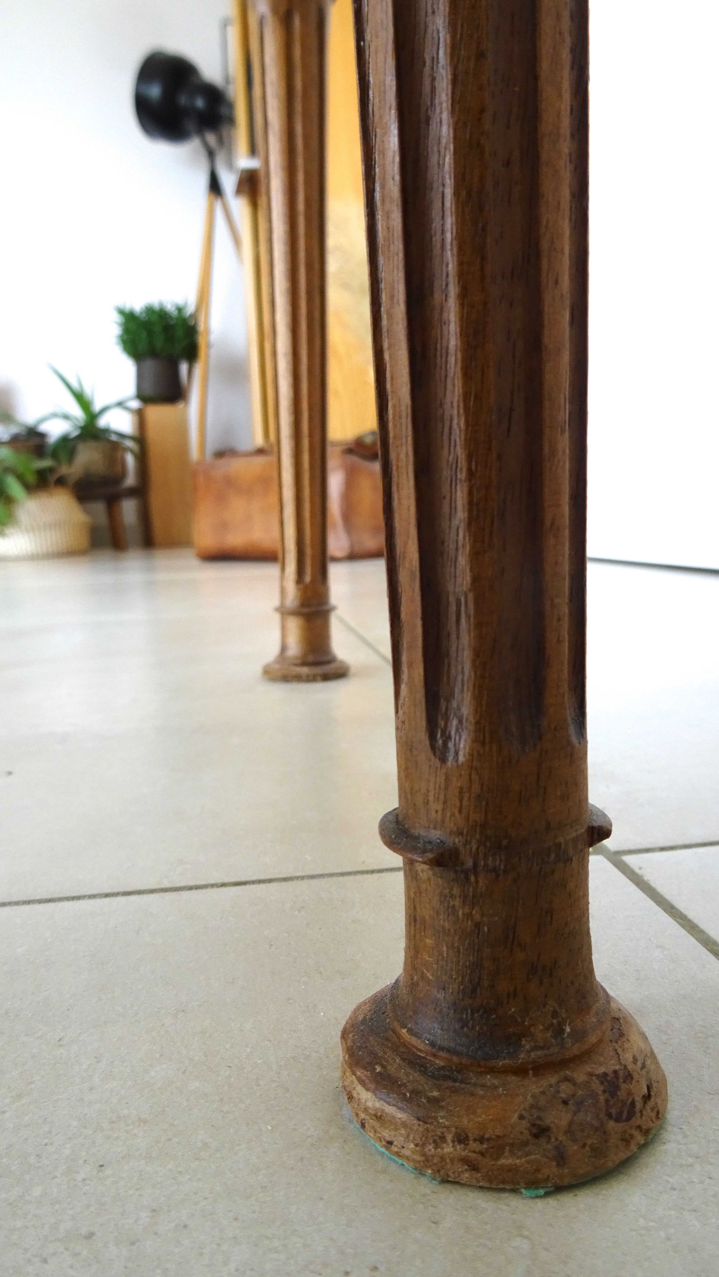Bedside table - early 1900 - marble/ceramic