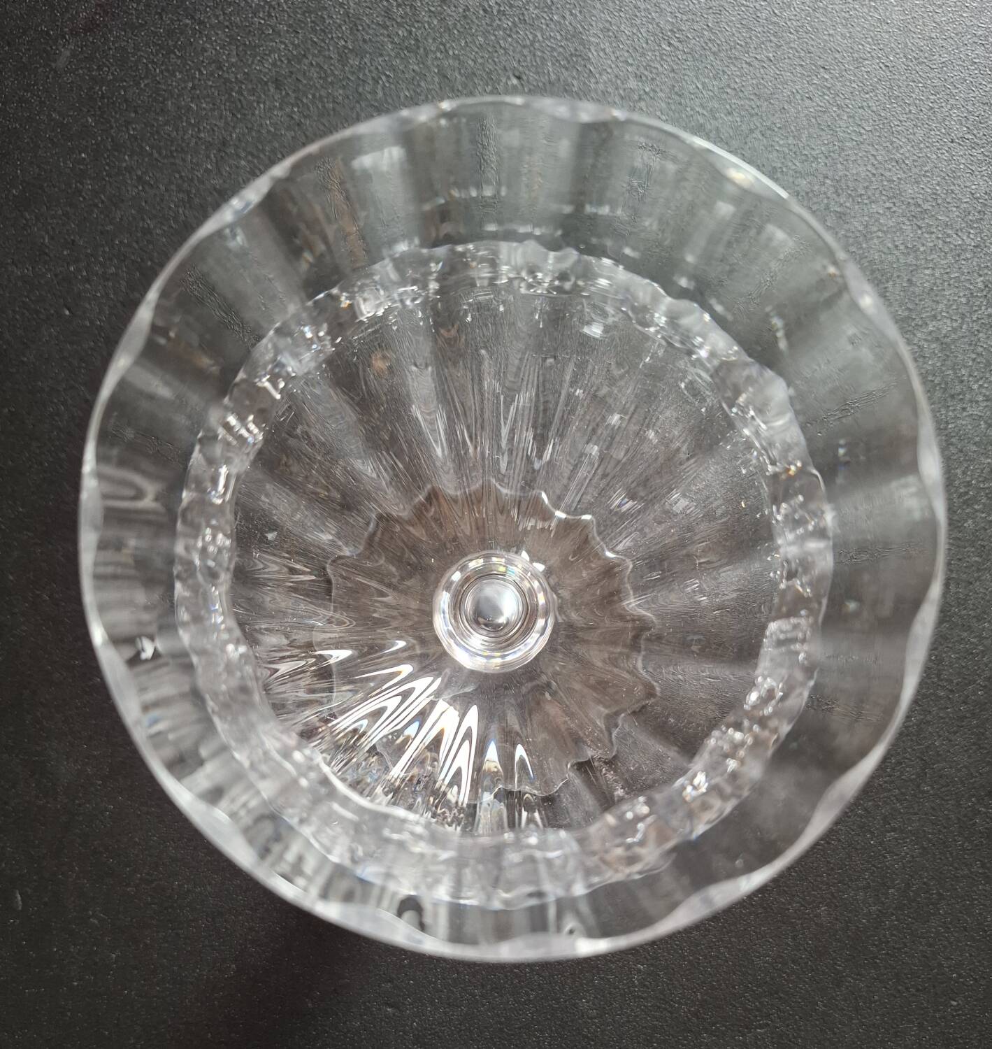 Crystal coupe signed by Daum