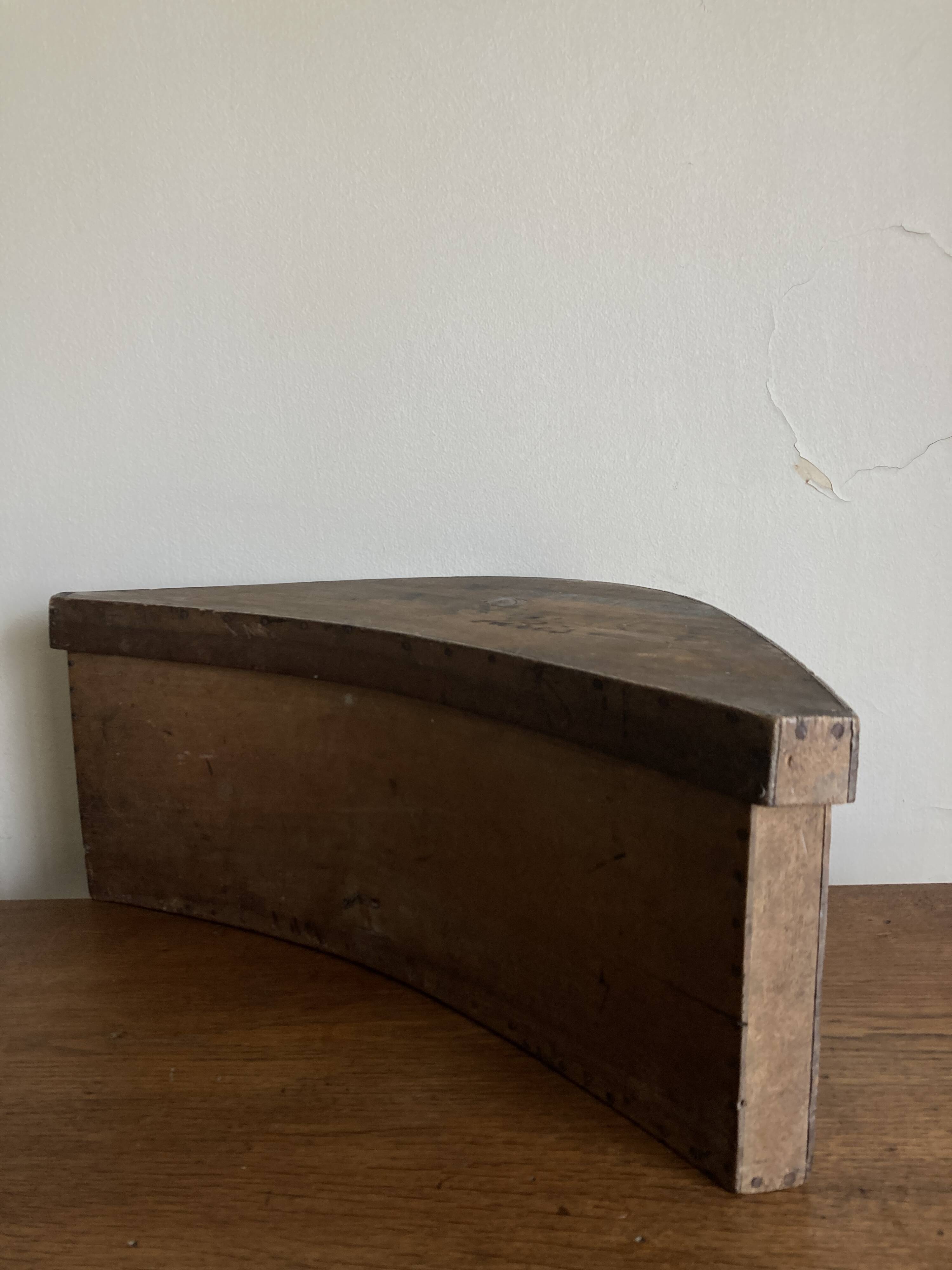 Boite neo classique en bois courbé 19e 1860