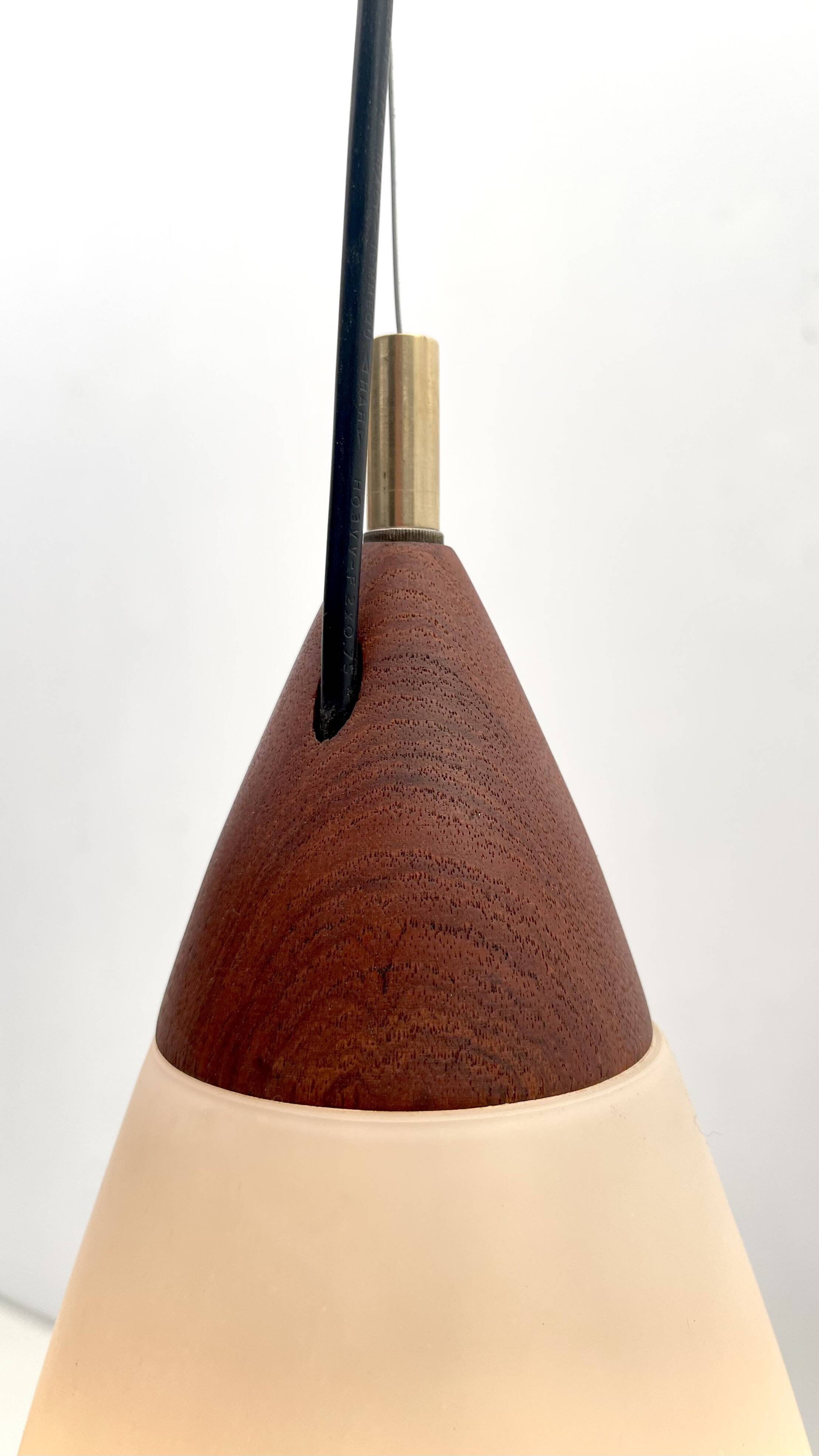 'Teardrop' Par of pendant by Goffredo Reggiani for Temde Leuchten