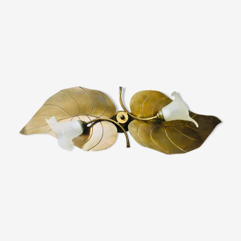 Ceiling light golden foliage