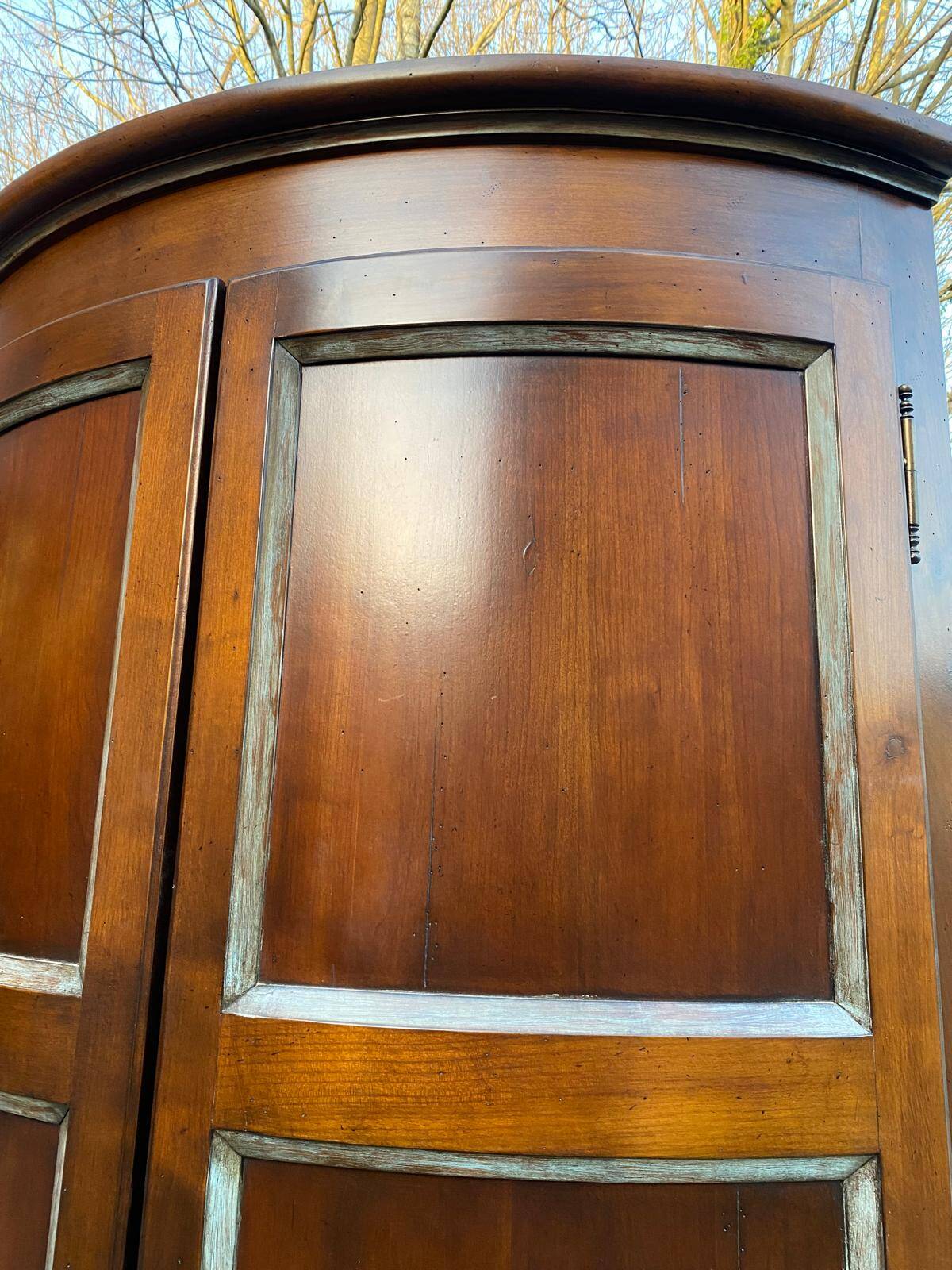 19th-century quarter-round oak solid wood corner library