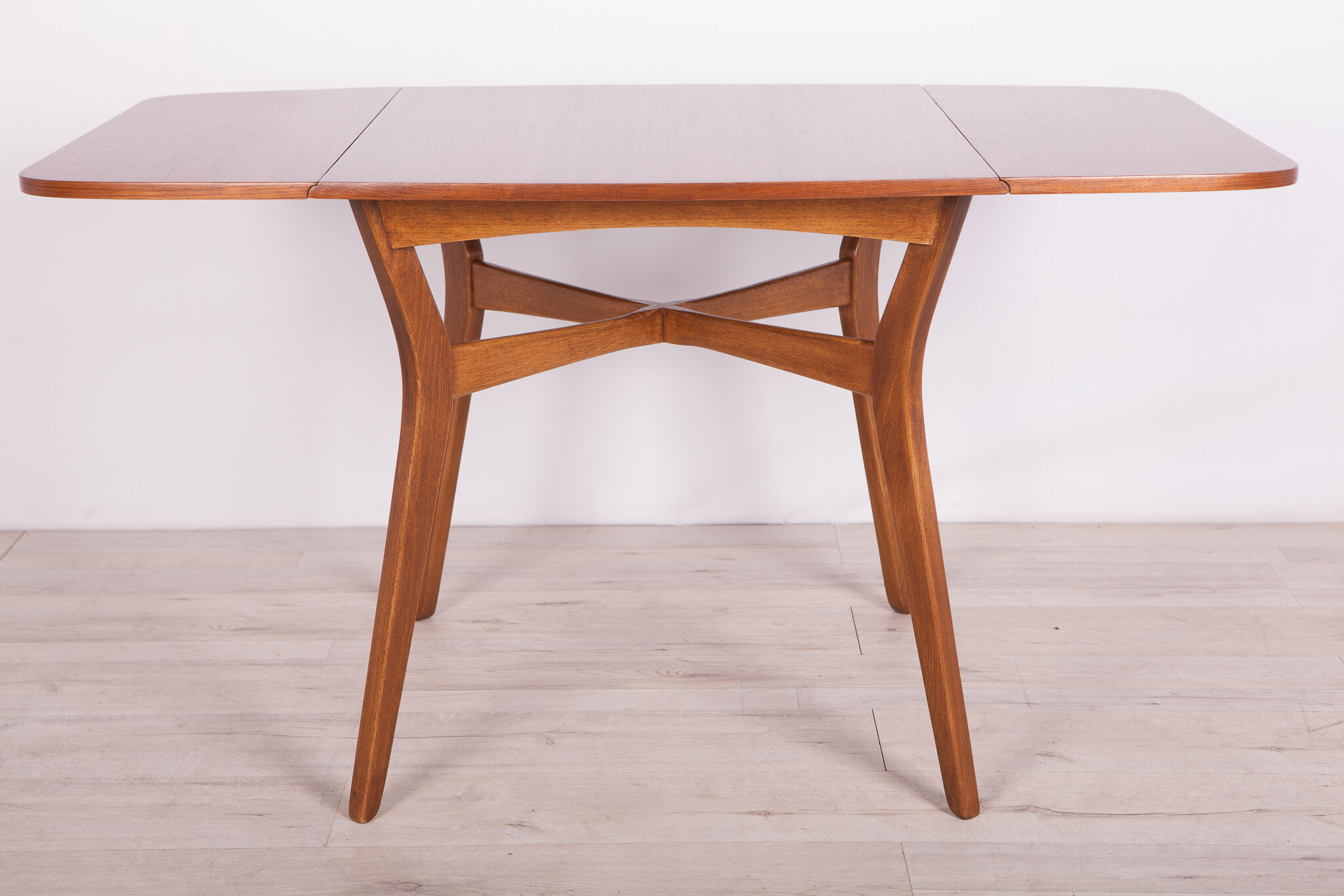 Butterfly dining table from G-plan, 1960