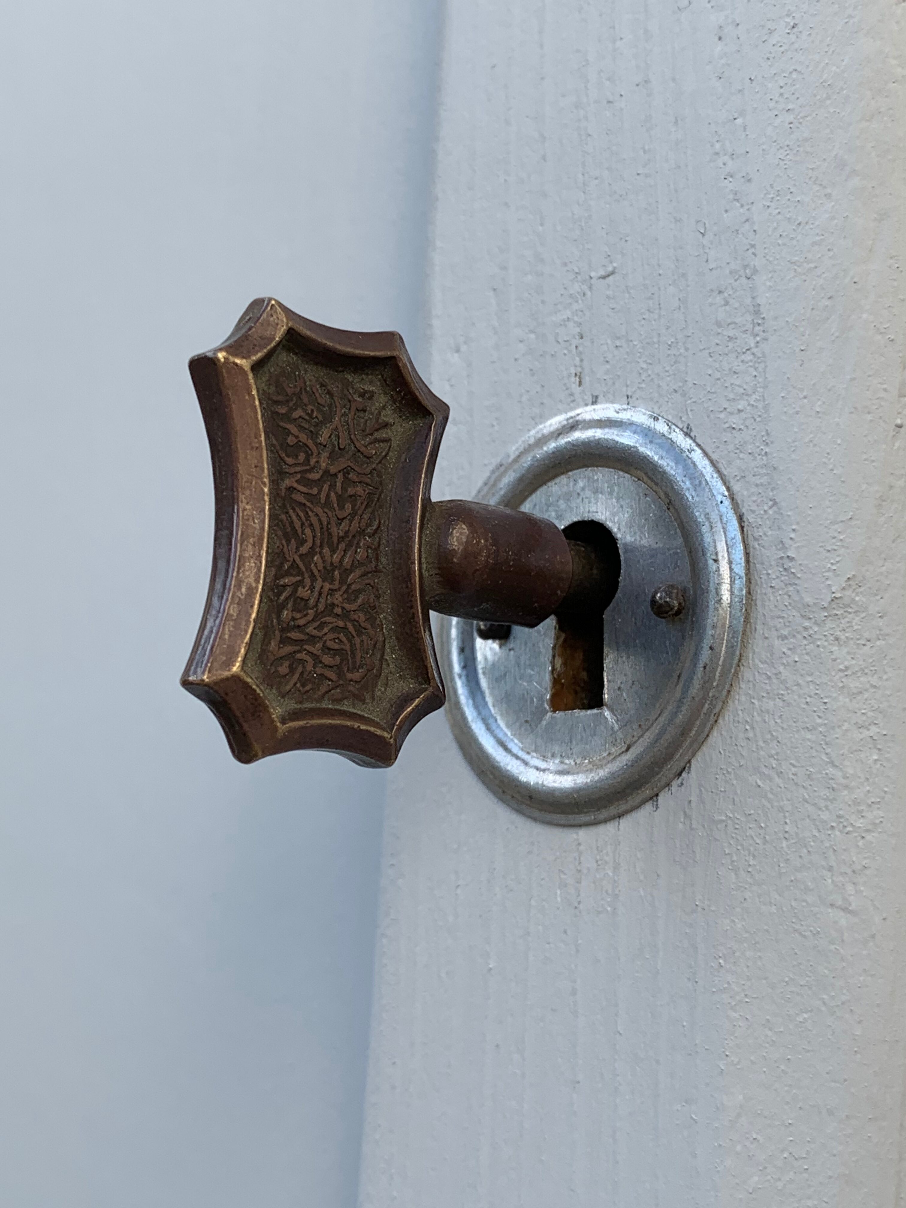 Asymmetrical Parisian wardrobe 1940