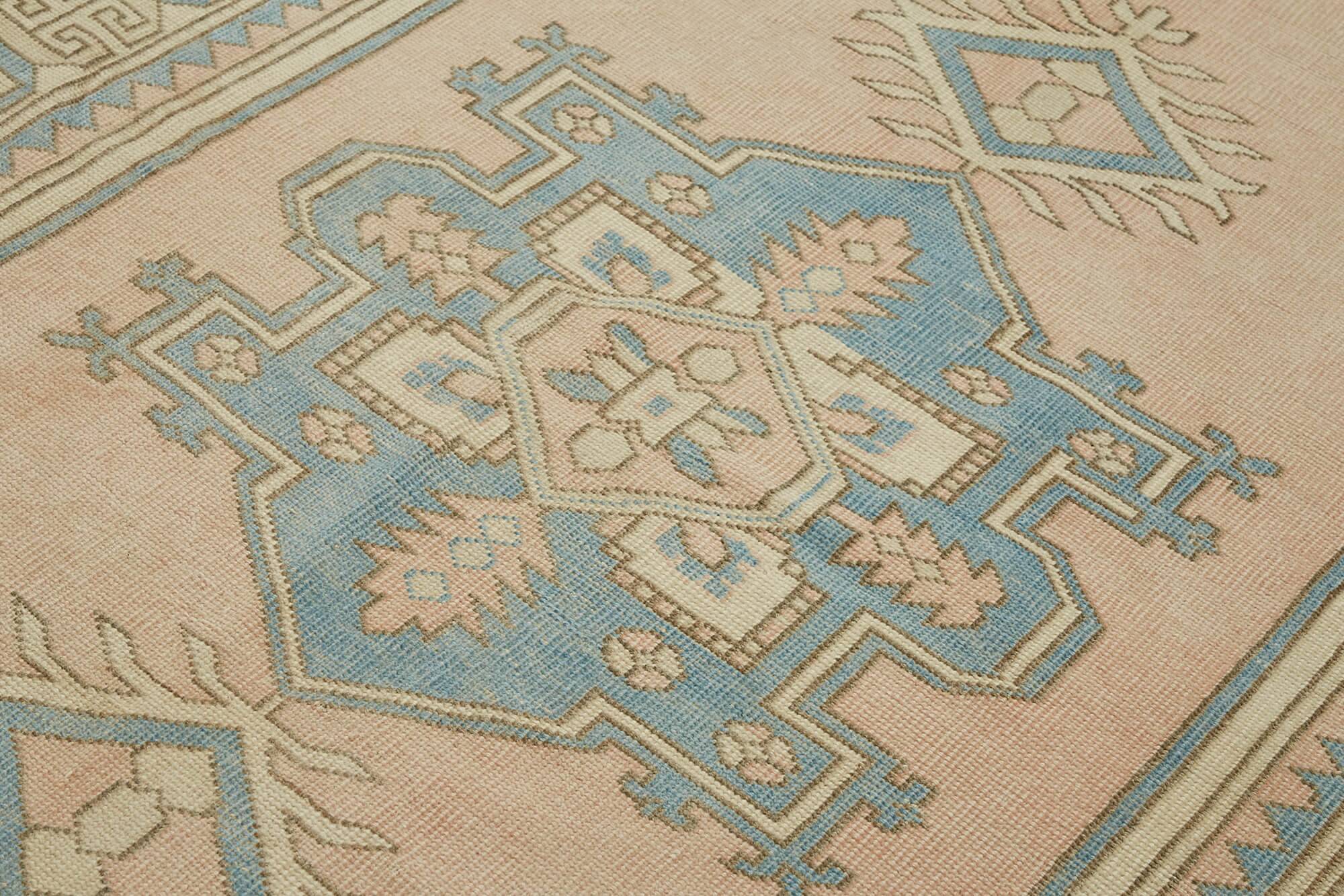 Turkish Vintage Anatolian Rug 162 cm x 226 cm