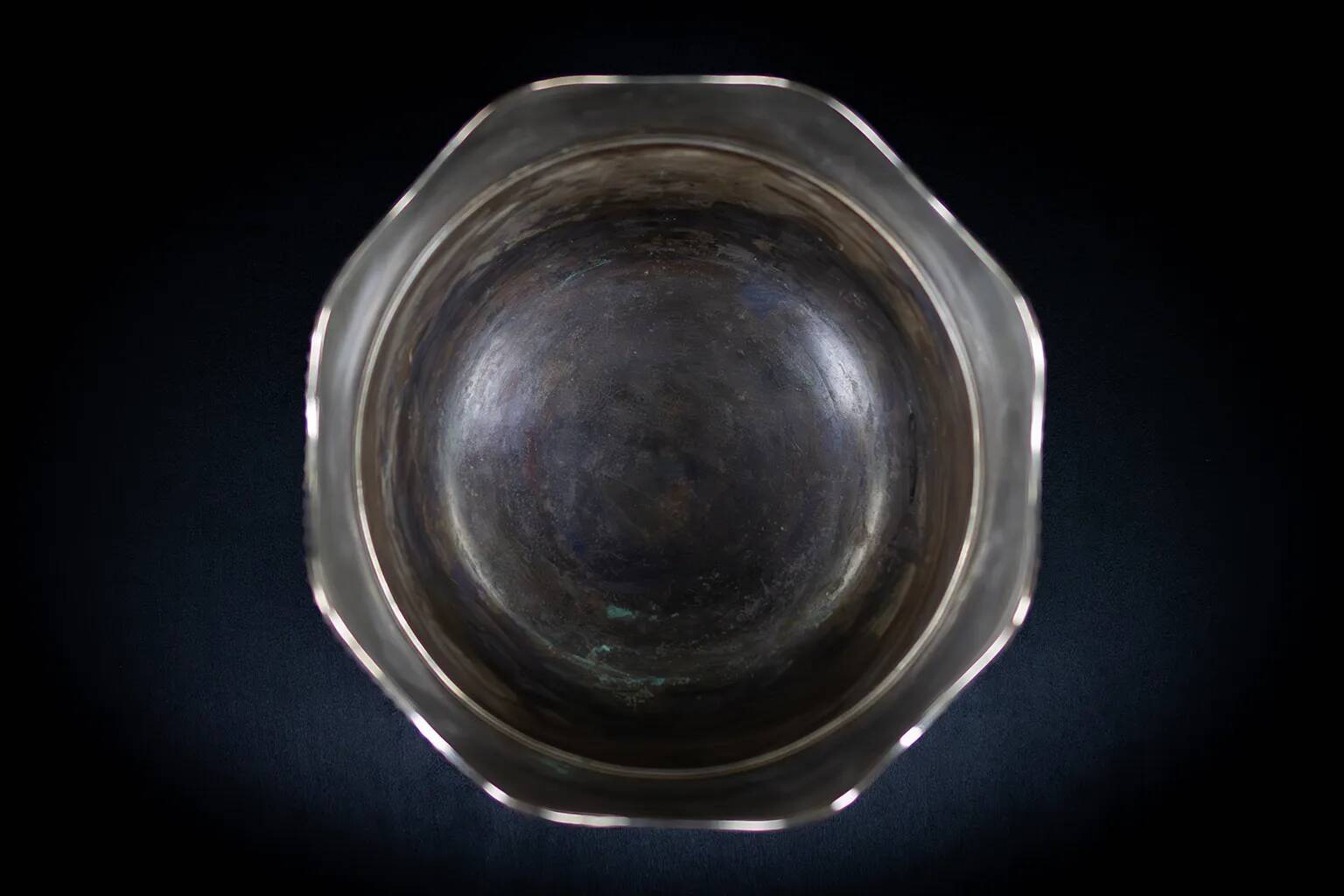 Silver-plated ice bucket with neoclassical appliqués, late 19th century.