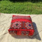 Decorative yoga meditation pouf in natural wool