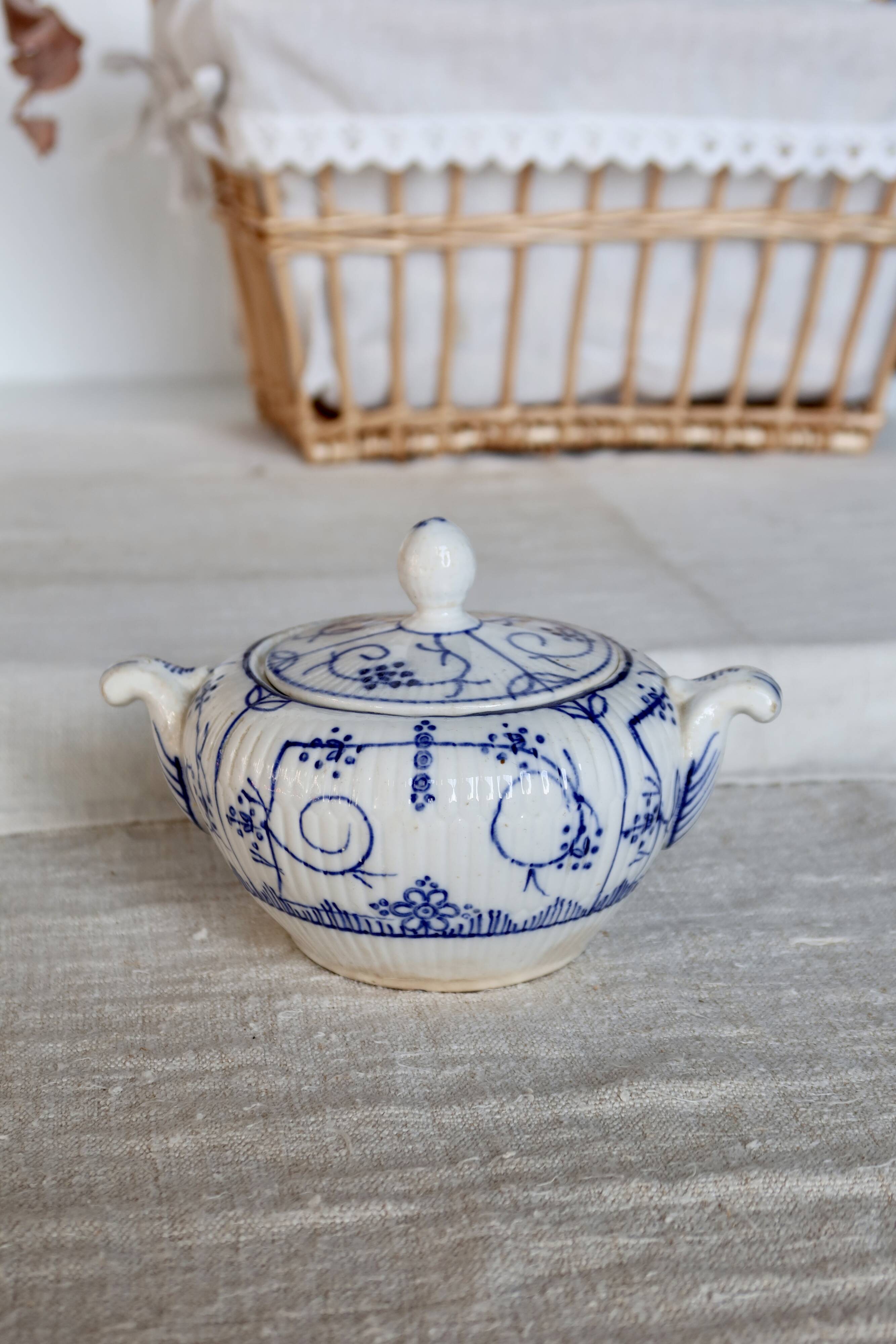 Antique earthenware sugar bowl from Digoin Sarreguemines
