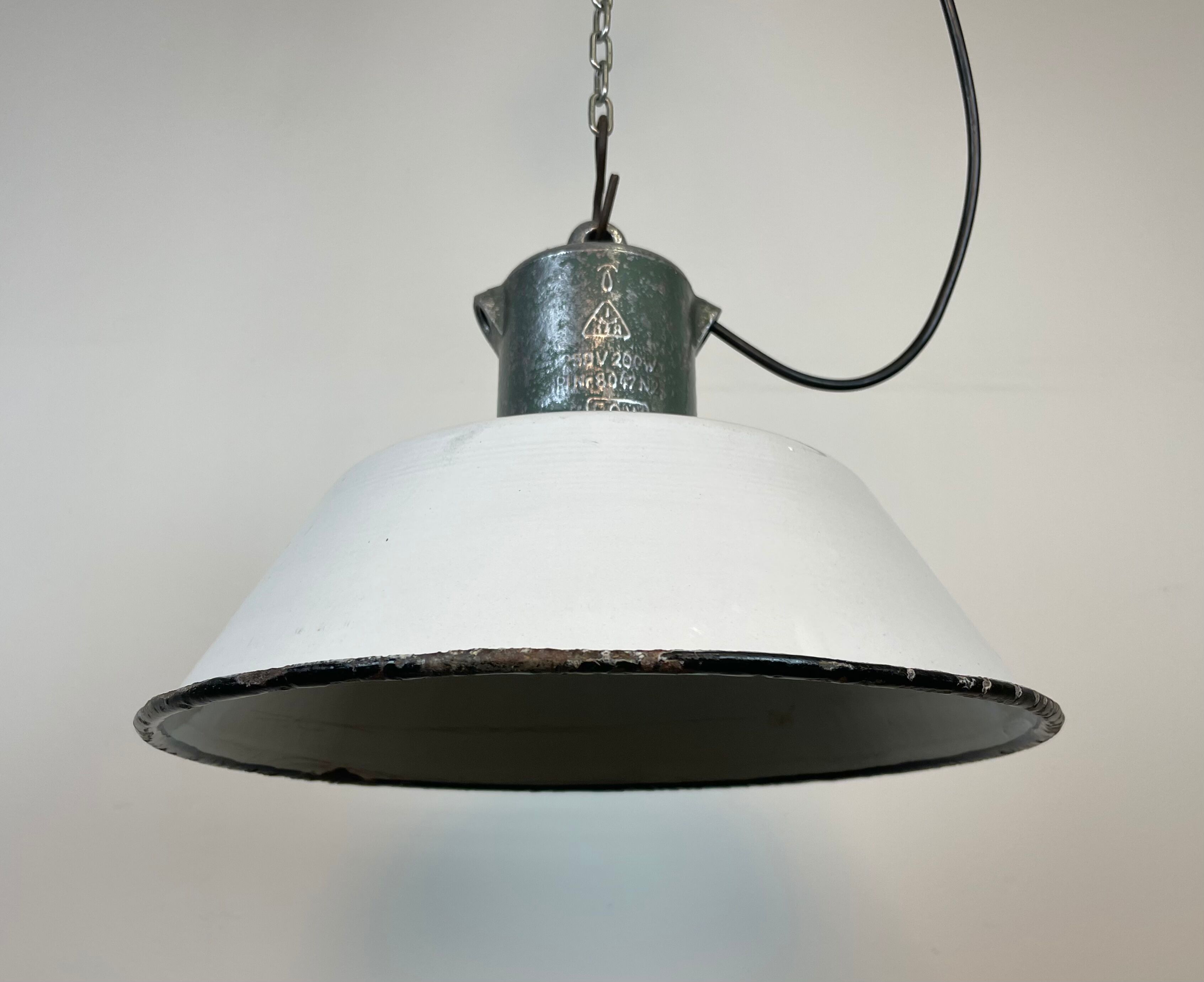 Industrial White Enamel Industrial Lamp with Cast Aluminium Top from EOW, 1950s
