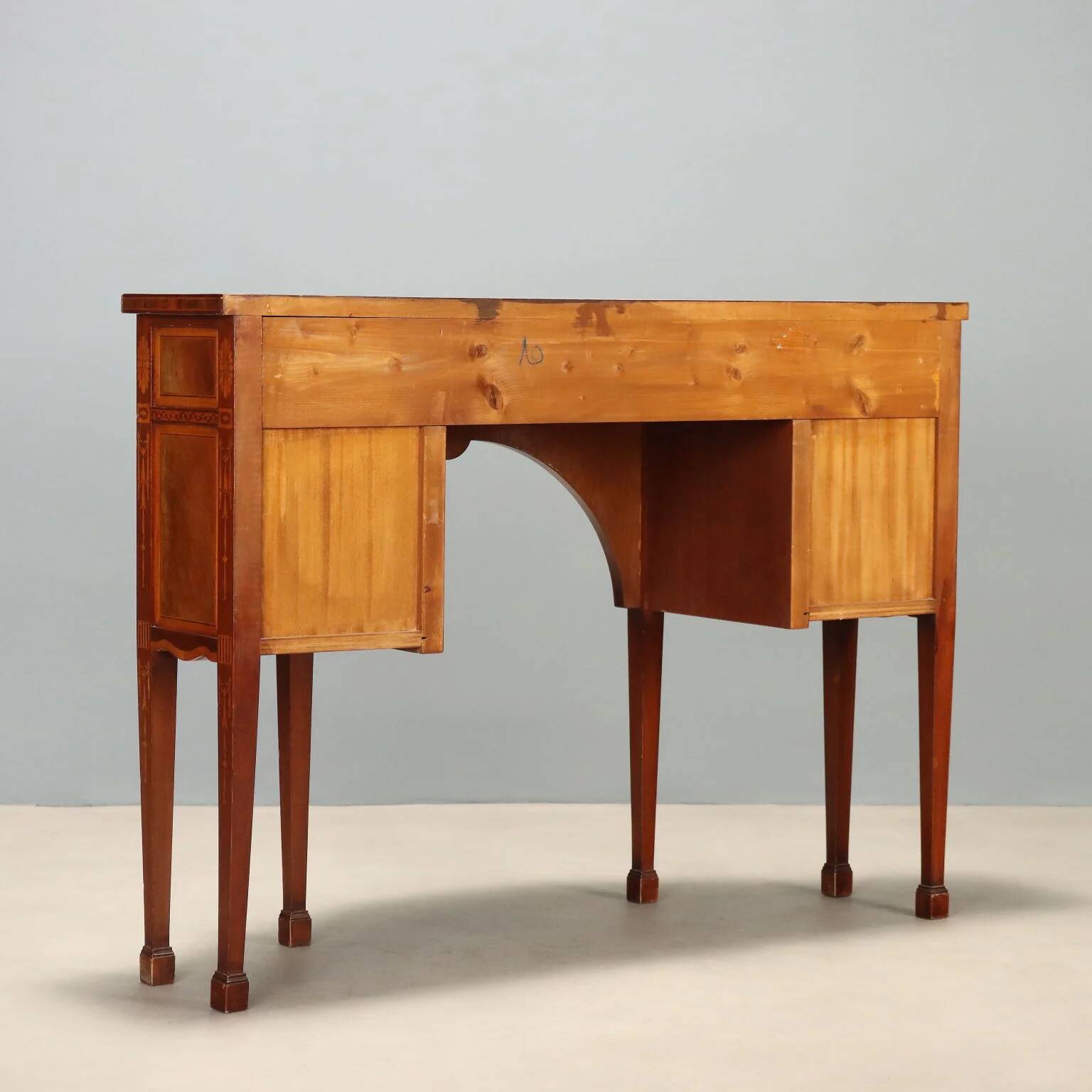Victorian mahogany sideboard with inlays