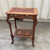 Pedestal table / harness red marble top