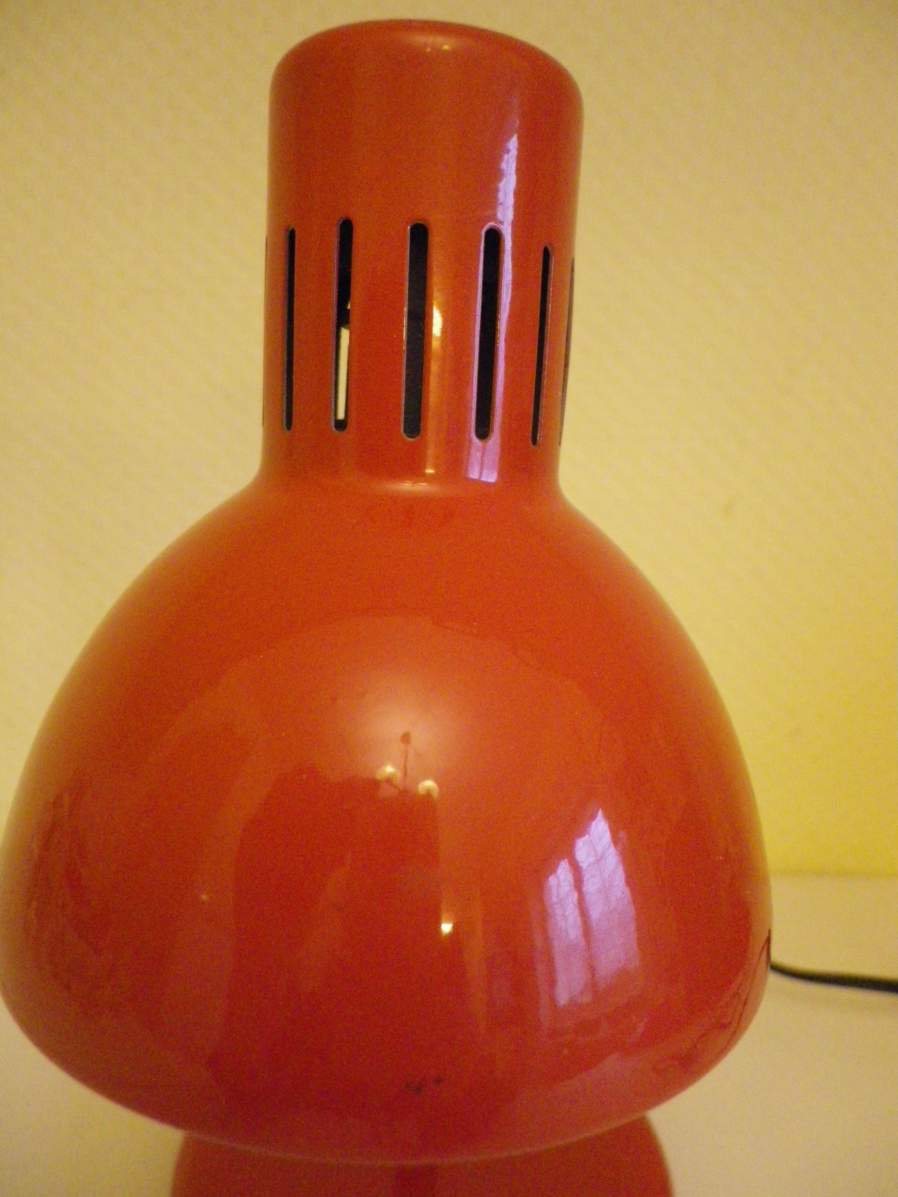 Vintage enamelled table lamp from the 70s