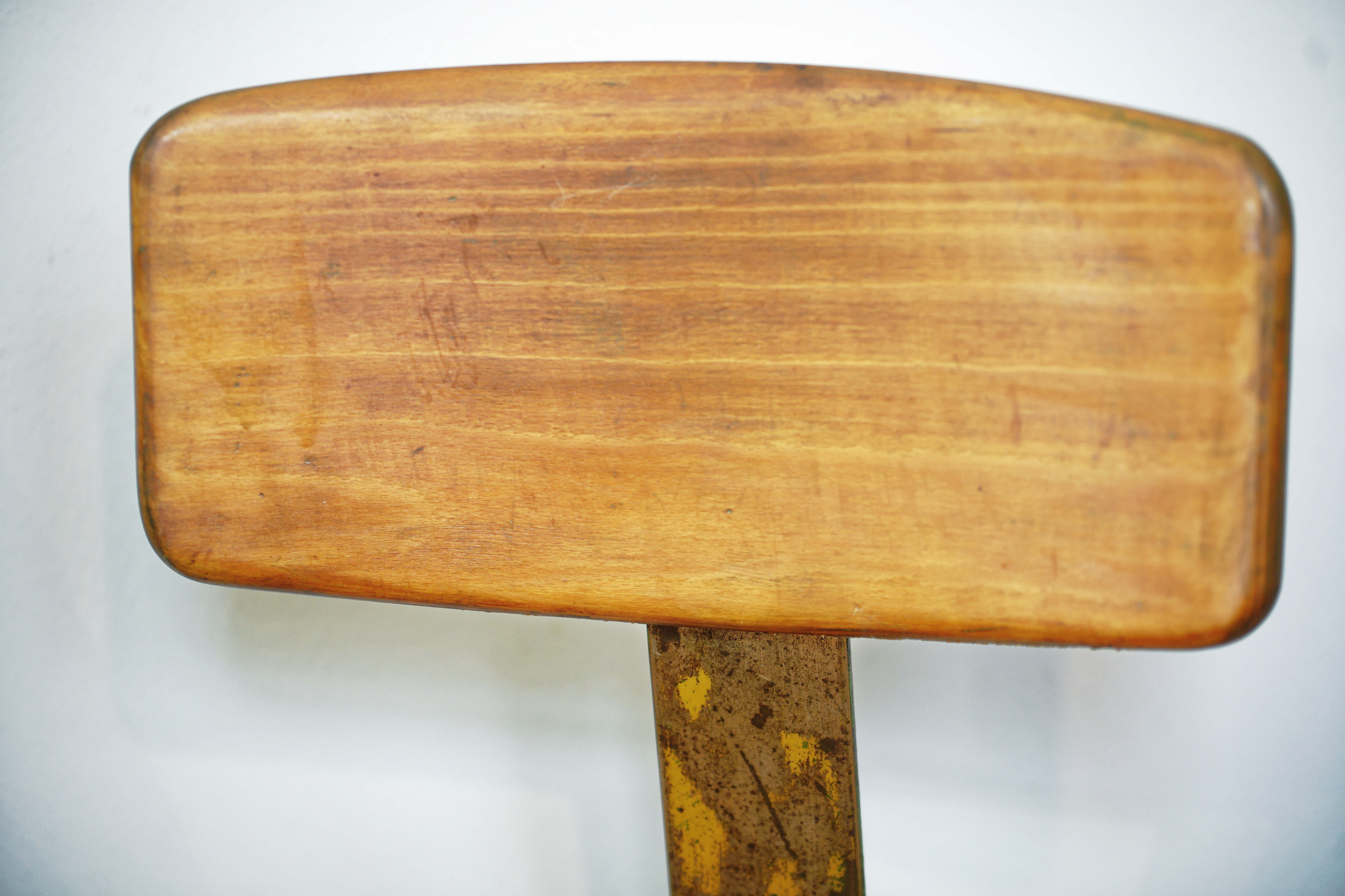 Workshop chair Ama elastic round with backrest (413)