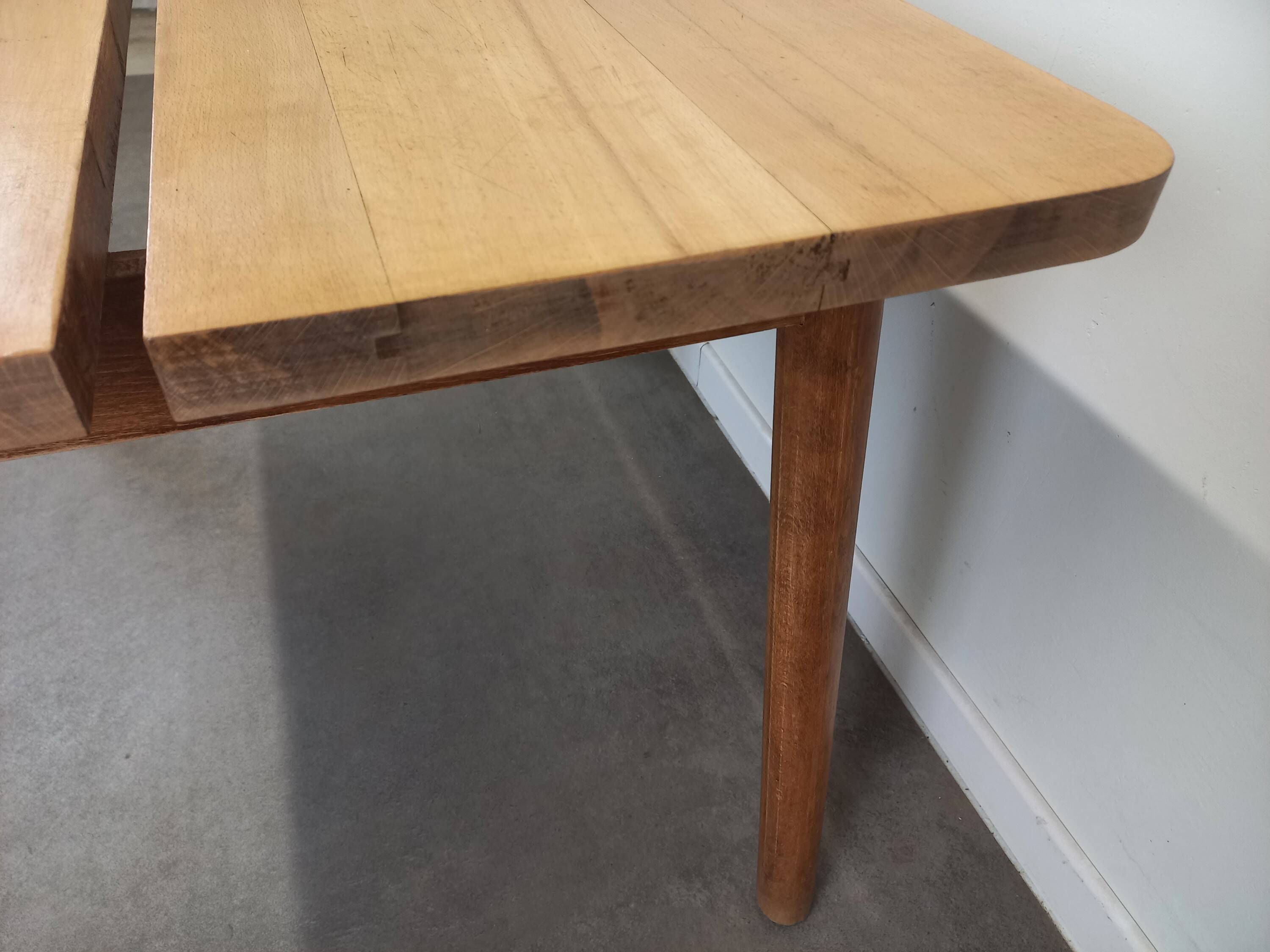 Pierre Gautier Delaye dining table attribution