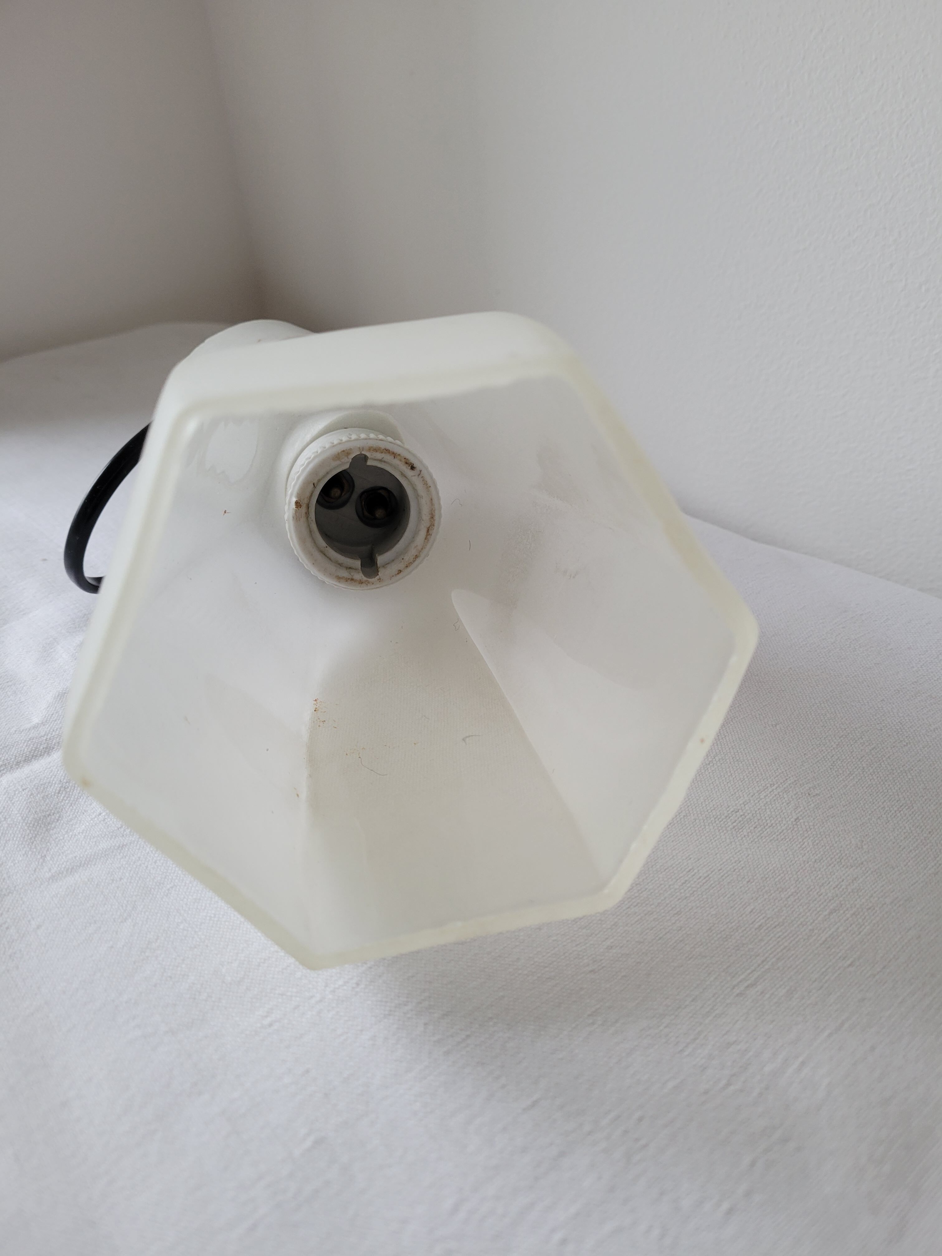 Art deco wall lamp in porcelain and glass