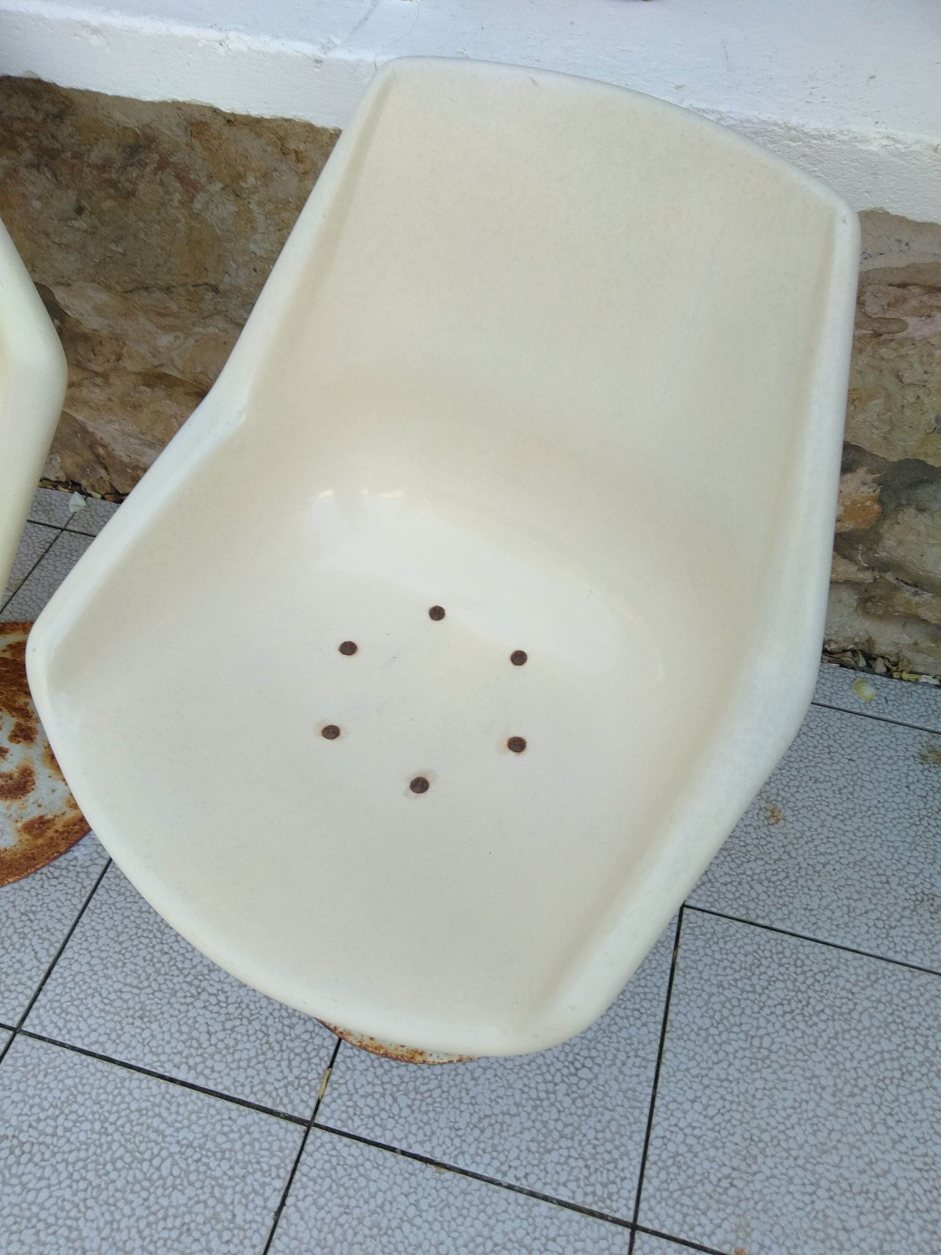 Chaises pivotantes pied tulipe