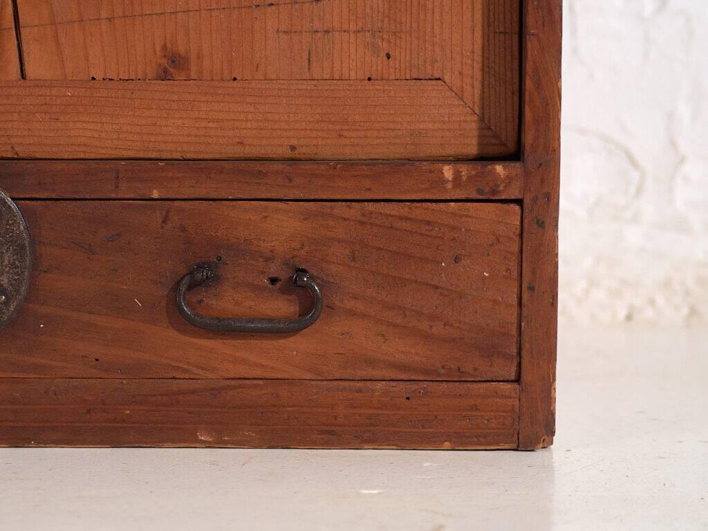 Ancient kodansu in Japanese cedar with compartments and lower drawer, early Taishō-Showa (circa 1915-1945) #24