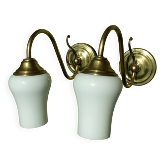 Paire d Appliques Murales Opaline Blanche