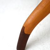 Scandinavian extending table by David Rosen