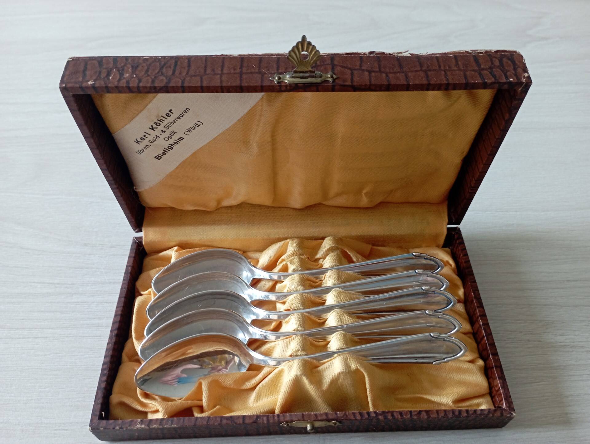 Small silver metal spoons