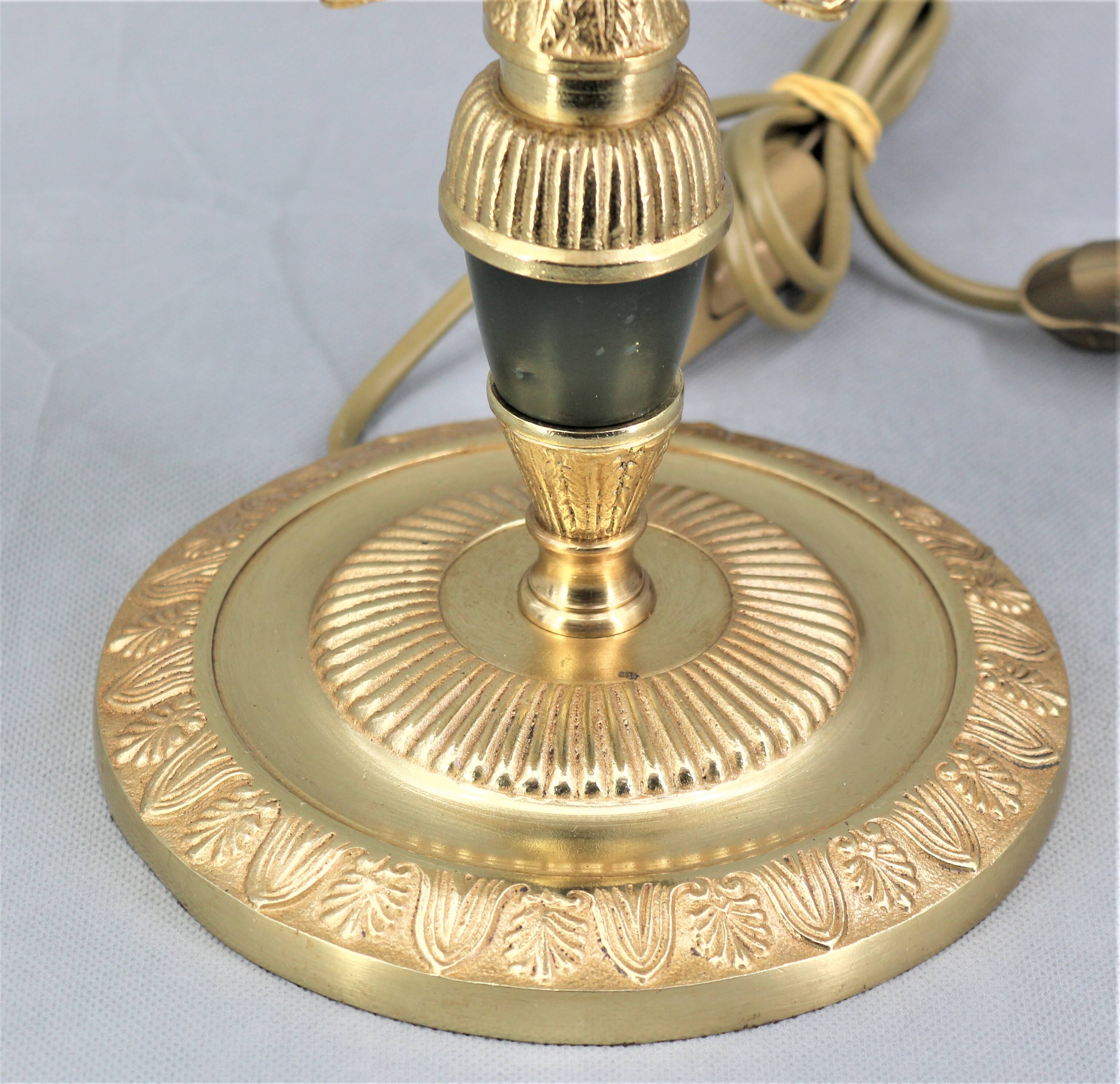 Empire style bronze hot water bottle lamp "Col de Cygnes"