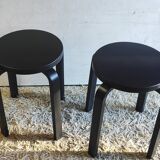 Designer stool in black lacquered solid wood - 80s/90s