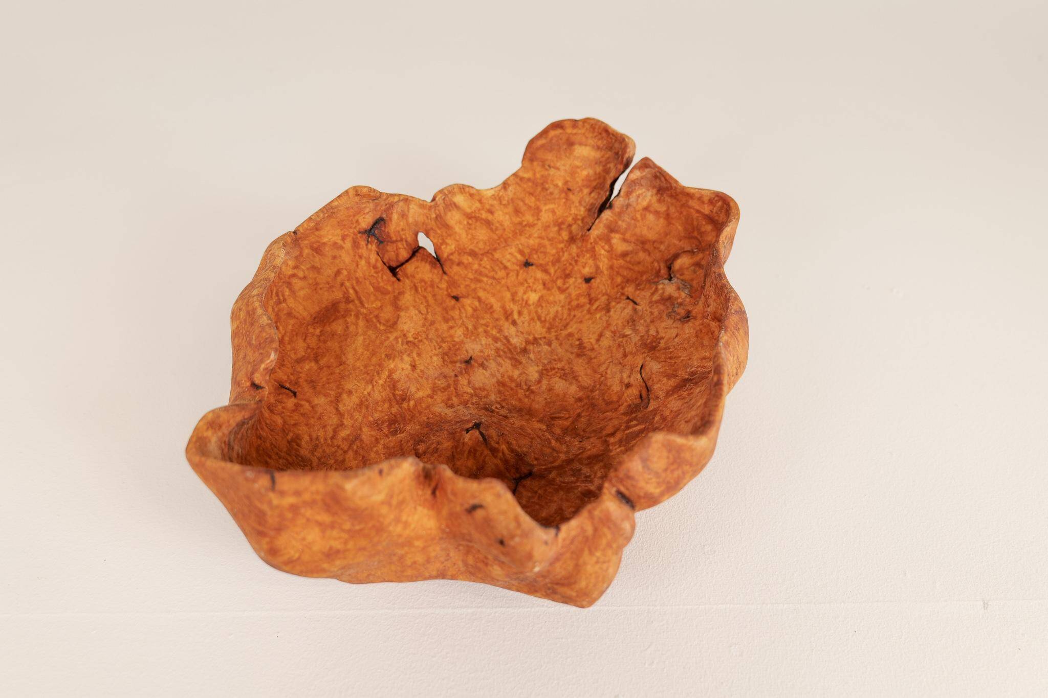 Large organic bowl made of Scandinavian burl wood, modern Swedish, folk art, circa 1960.