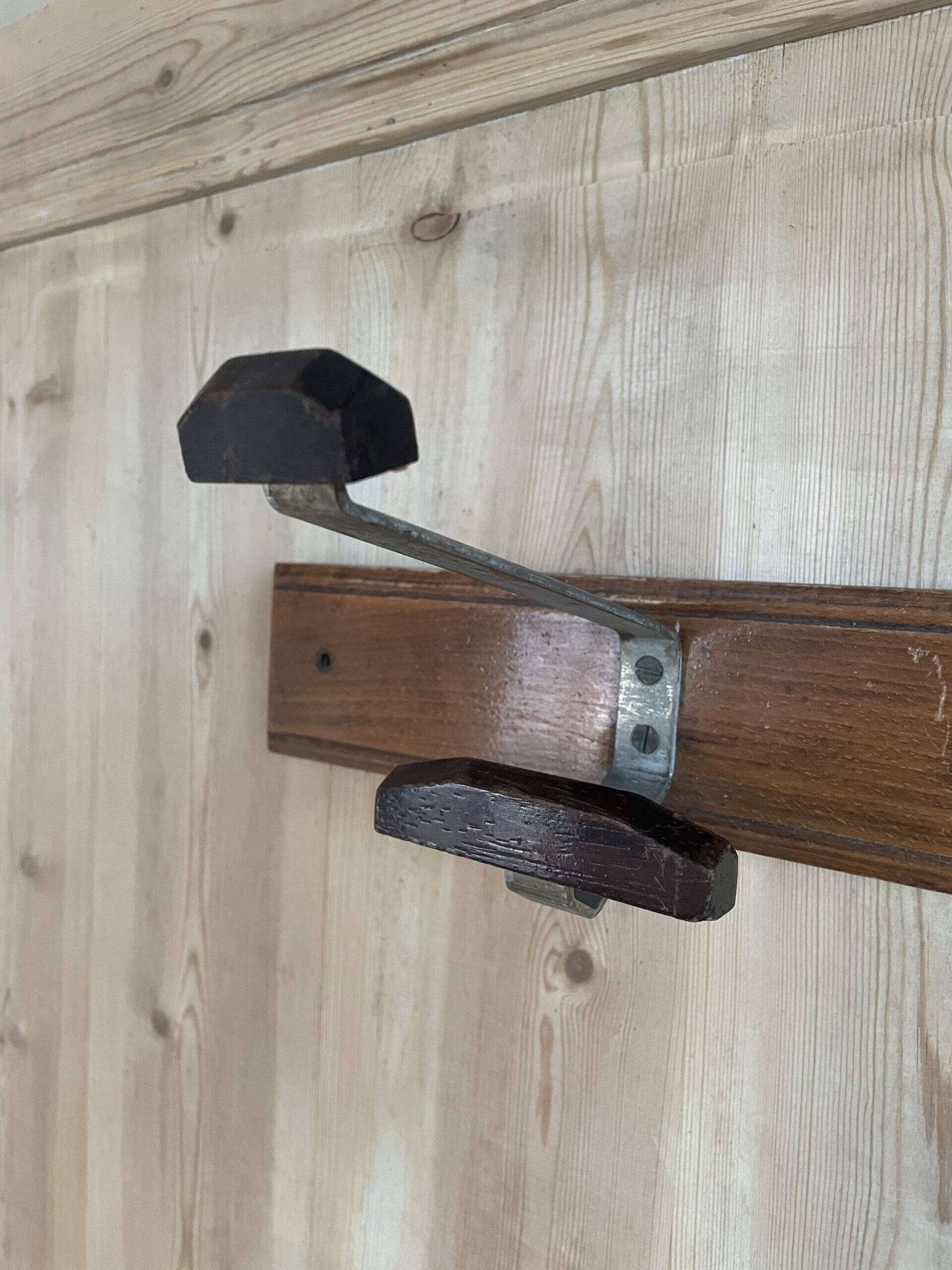 Wall-mounted coat rack