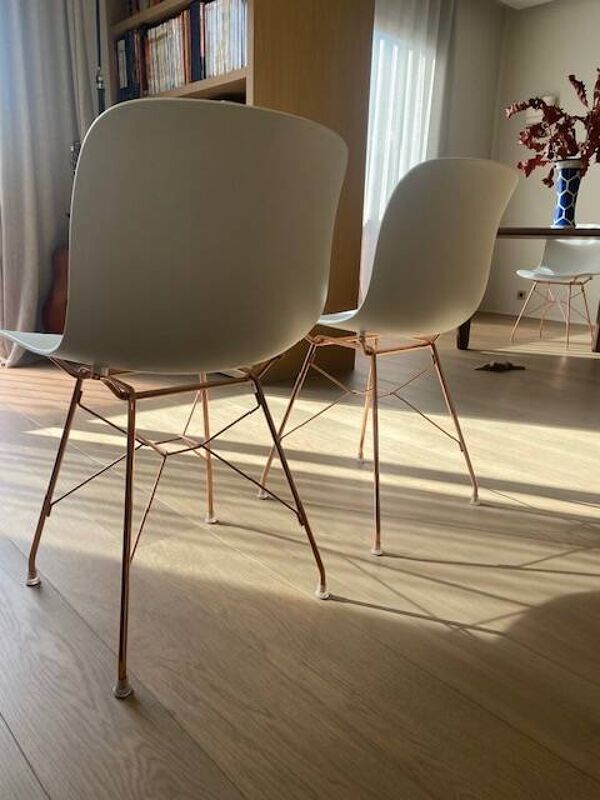 Chaise Troy blanc polypropylène, fils d'acier cuivre, Marcel Wanders MAGIS