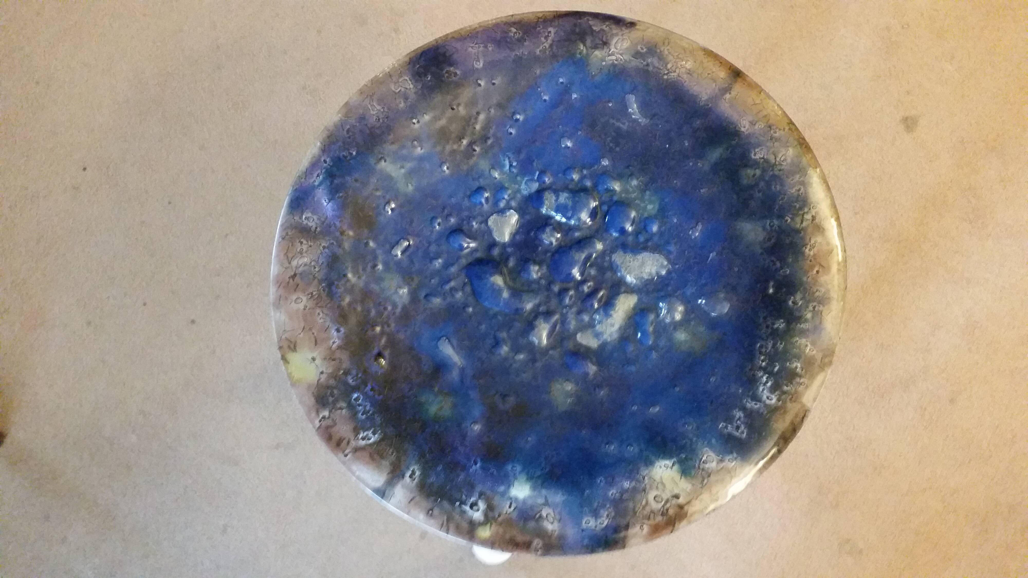 Decorative plate or presentation in blown glass