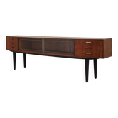 Meuble bas en noyer, design danois, années 1960, production : Danemark