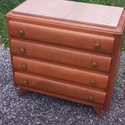 Vintage oak chest of drawers with splayed legs and 4 drawers, circa 1950