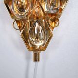Vintage wall sconce in brass and crystal from the 1960s, Regency lamp in brass.