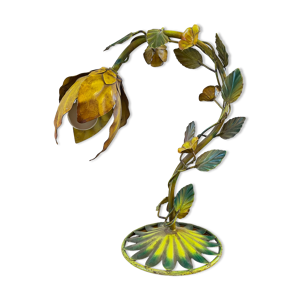 Lampe florale stylisée - tole