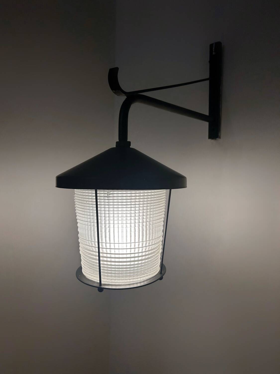 70s holophane garden lantern