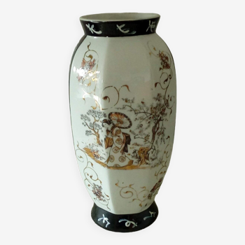 Vase en porcelaine