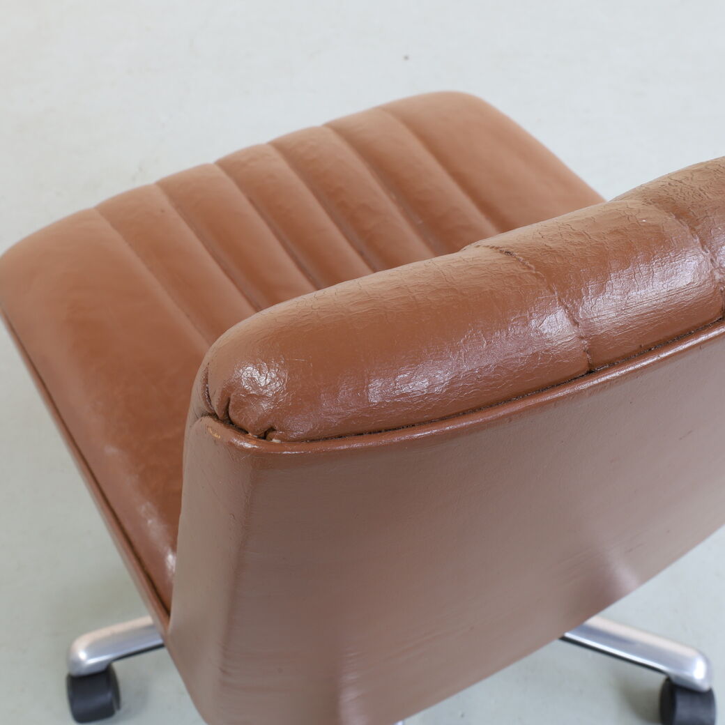 Office Chair by Osvaldo Borsani for Techno, 1970s