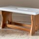 Tabouret vintage en hêtre et peint en blanc