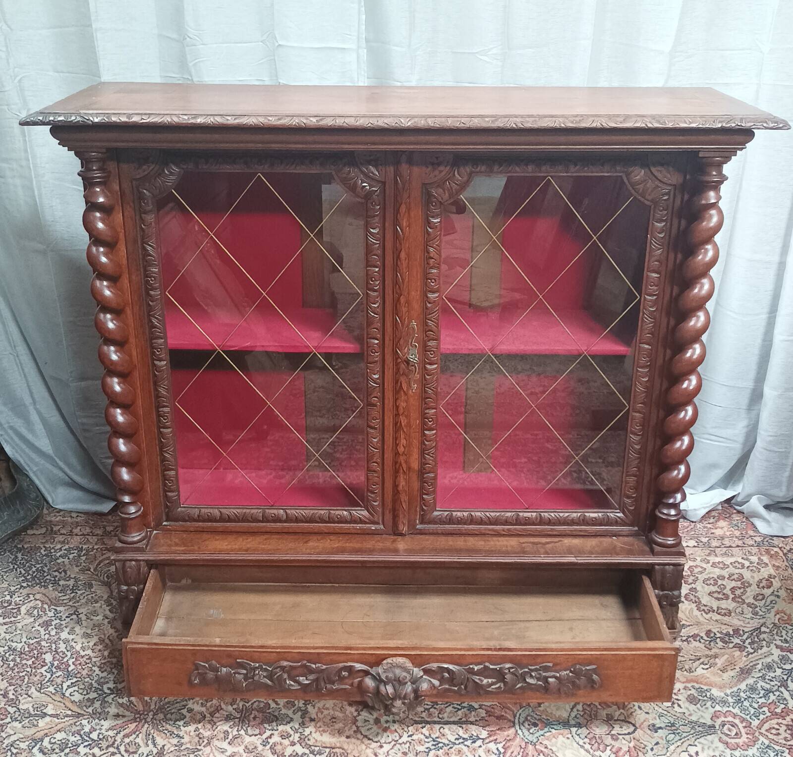 Louis XIII display cabinet in oak, 19th century