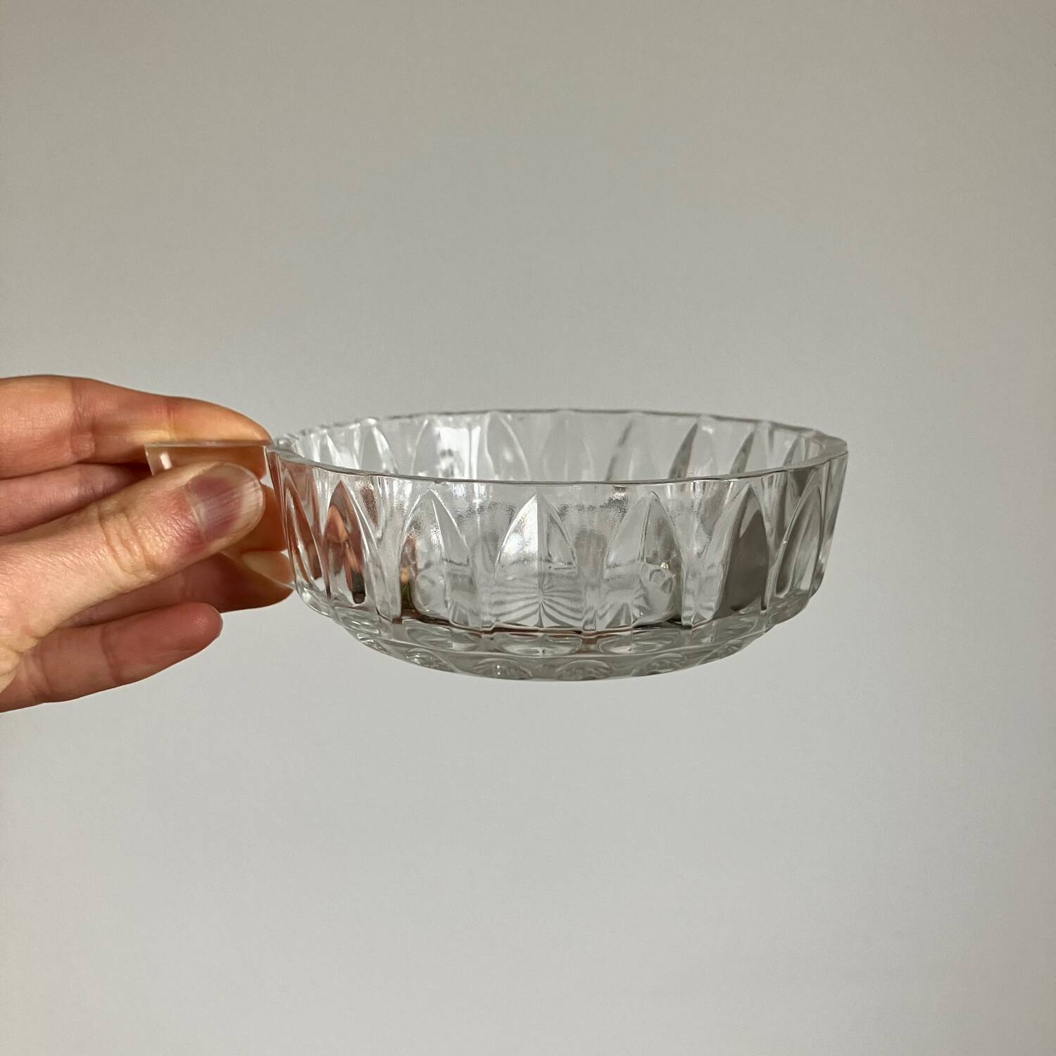 3 chiseled glass cups