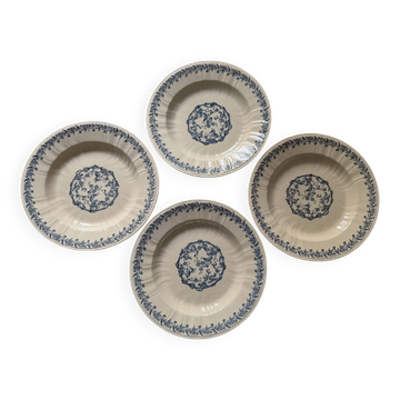 4 assiettes bleu royal en faïence de Gien, 1875