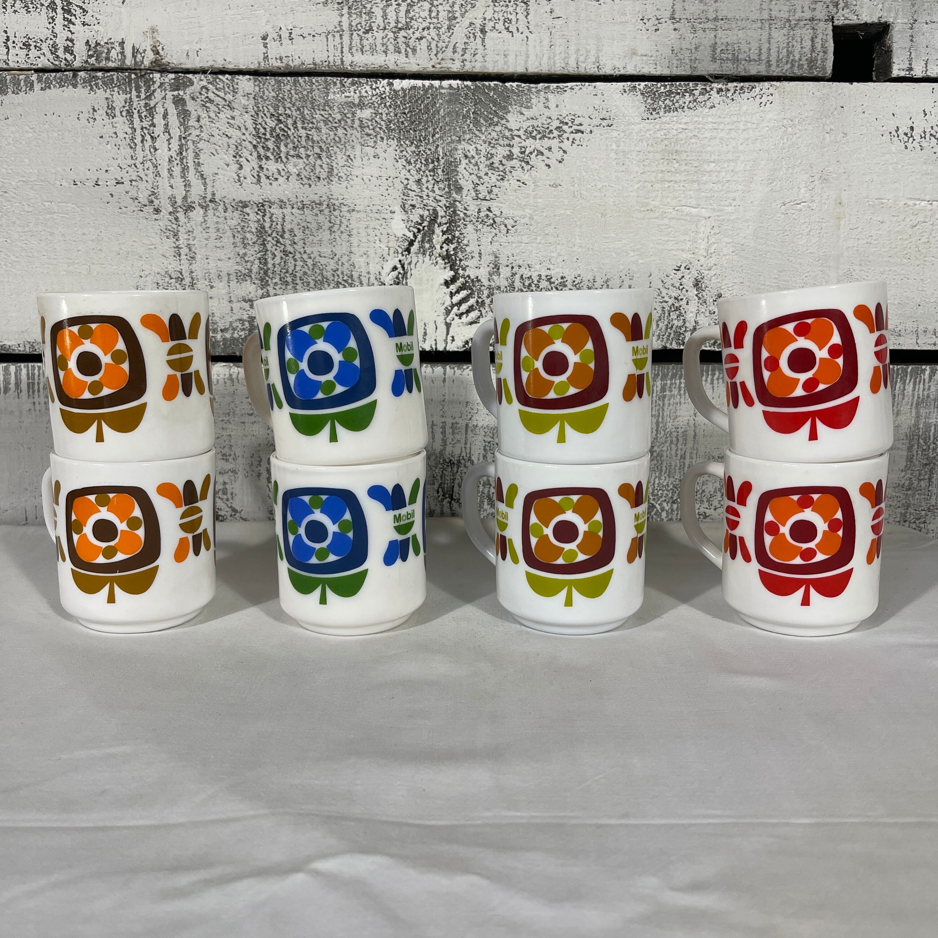 Lot de 8 mugs tasses mobil