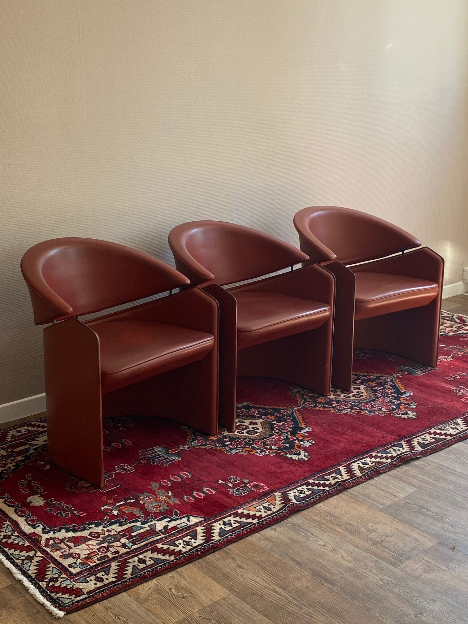 Series of three armchairs gondolas of Matteo Grassi leather edge