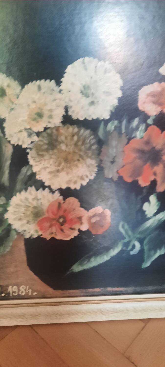 Painting bouquet of flowers