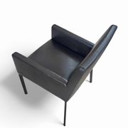 Paire de fauteuils Manet Minotti 2004 / cuir marron foncé / chrome