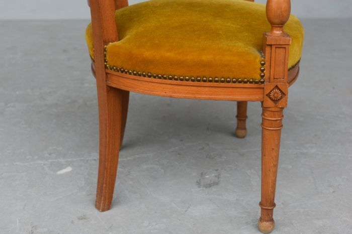 Paire de fauteuils style Directoire en merisier velours